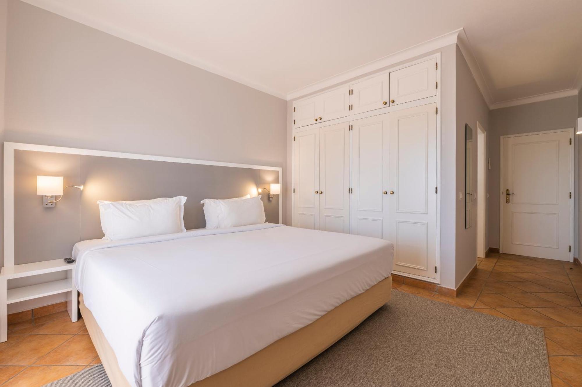 Vale D'El Rei Hotel & Villas Карвоейру Номер фото